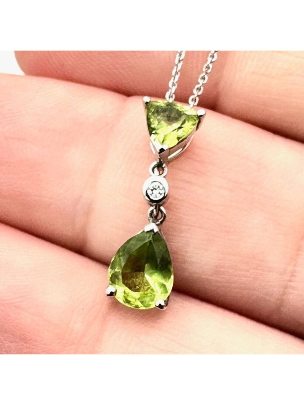 Womens Necklace 14K Yellow Gold Green Peridot Diamond Pendant - Picture 2 of 4